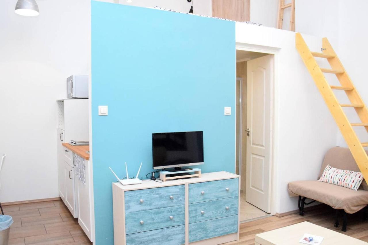 Bpr Rainbow Design Budapeste